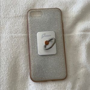 3/10$ Guess phone case